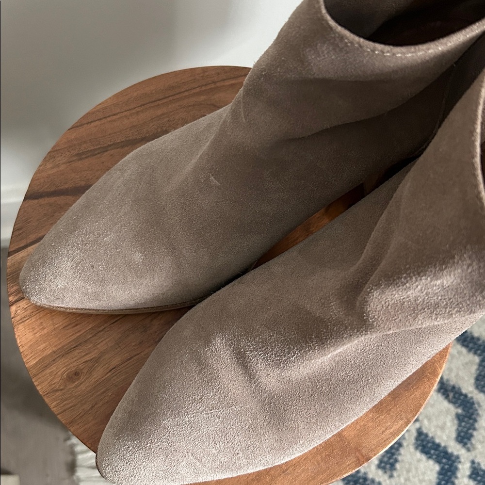 Steve Madden Jillian 9.5 suede leather upper block heel Tan Ankle Boots - Picture 7 of 10